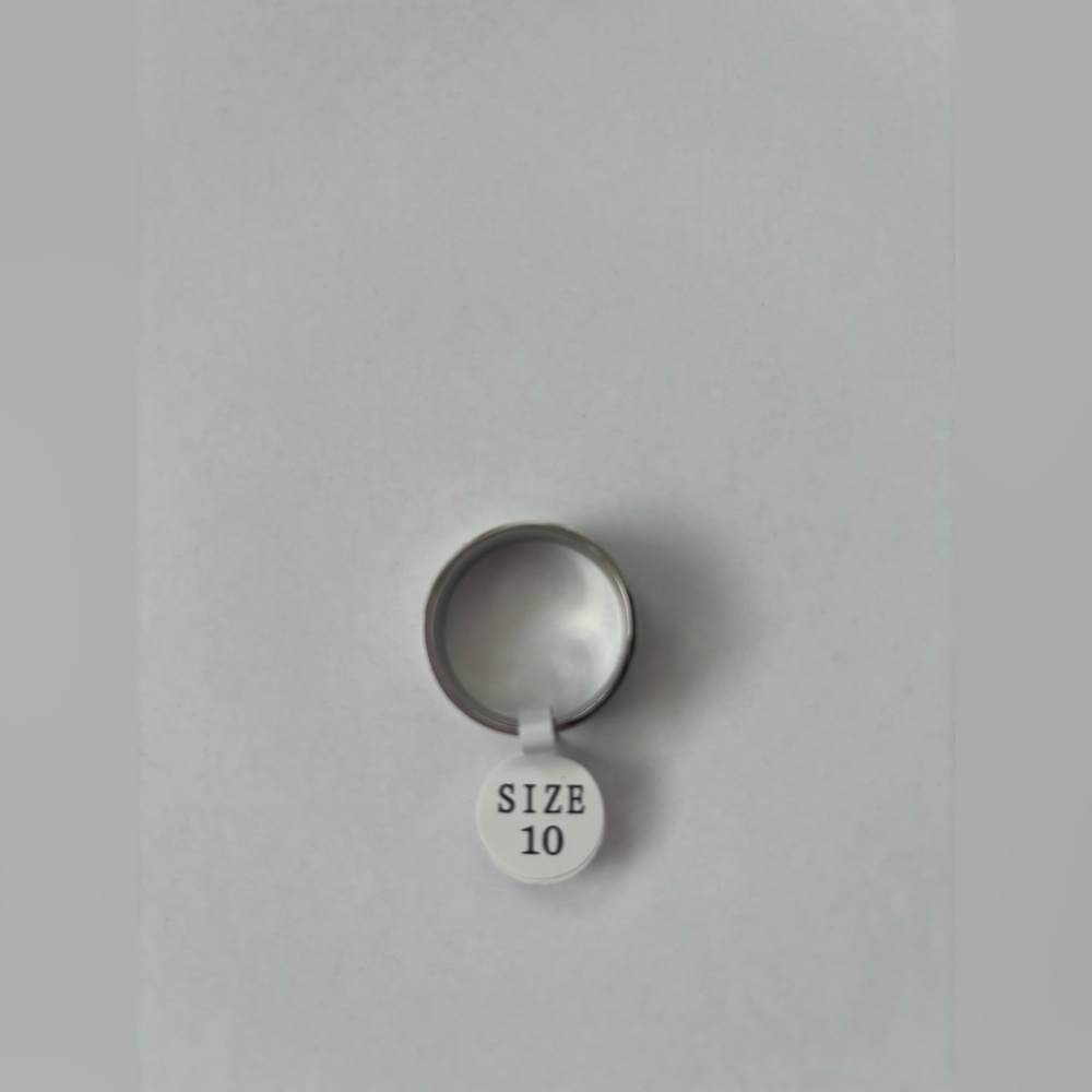 Silver stainless steel and Black Ring Size 10 - Picture 5 of 7